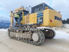 2017 Komatsu PC700LC-11 Crawler Excavator