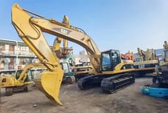 Escavatore cingolato Caterpillar 330C del 2016