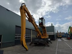 Manipulator de materiale Liebherr A924C, 2010