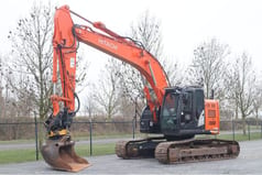 Hitachi ZX225 US LC-6 | Rototilt | Bucket | GOOD Condition (2018)