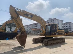 2015 Caterpillar 320CL Escavatore Cingolato