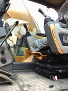 Escavatore cingolato Caterpillar 320D2 2024