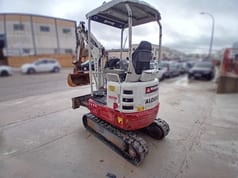 Mini-excavator Takeuchi TB215R din 2019