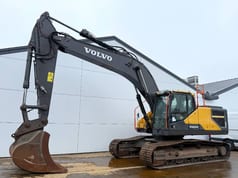 Volvo EC300EL - Hammer Lines / Quick Coupler / Camera (2020)