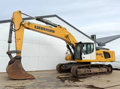 2017 Liebherr R946LC Crawler Excavator