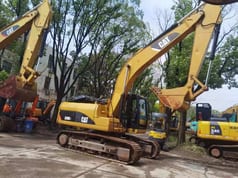 2018 Caterpillar 320D2 Raupenbagger