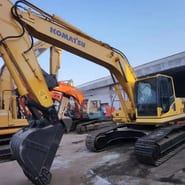 2018 Komatsu PC220-8 Crawler Excavator