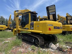 2023 Komatsu PC220-8 Crawler Excavator