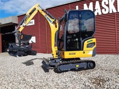 Мини-экскаватор XCMG XE20E