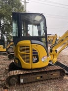 Mini Escavadora Komatsu PC30 2018