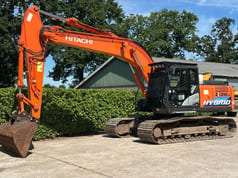 Гусеничный экскаватор Hitachi ZH210LC-5B, 2014 г.