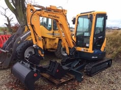 2016 Hyundai R25AK Mini Excavator