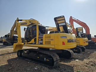 2024 Komatsu PC240-8 Crawler Excavator