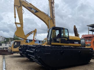 2017 Caterpillar 320C Amphibious Excavator