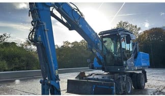 2017 Fuchs MHL320F Material Handler