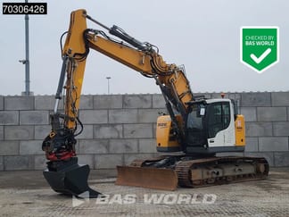 Liebherr R926 Compact Tiltrotator (2016)