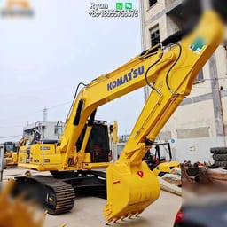 2022 Komatsu PC220-8 Crawler Excavator