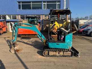 2017 Komatsu PC16R-3HS Mini Excavator