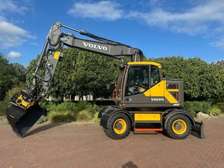 2025 Volvo EWR170E Wheel Excavator