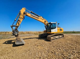 2016 Liebherr R922LC Crawler Excavator