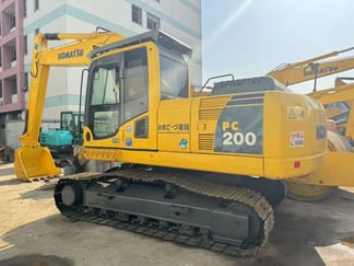2018 Komatsu PC200-8 Crawler Excavator
