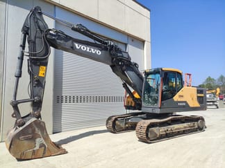 2016 Volvo EC220ENL Crawler Excavator