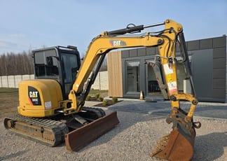Crawler Excavator Caterpillar (2014)