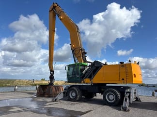 2012 Fuchs MHL380D Material Handler