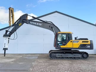 2025 Volvo EC220D Crawler Excavator