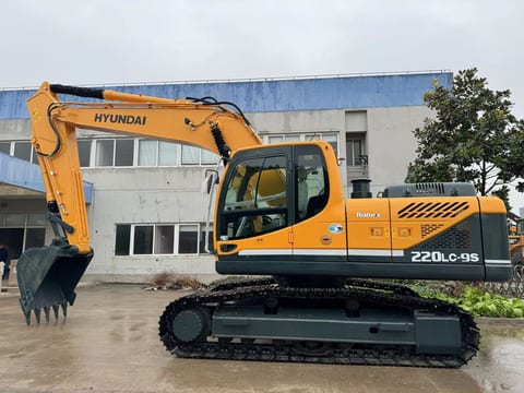 2022 Hyundai R220LC-9S Crawler Excavator
