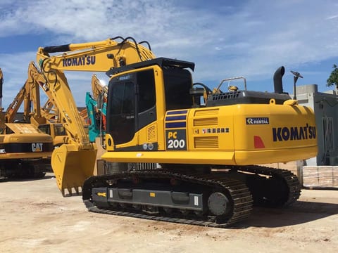 2022 Komatsu PC200-8 Crawler Excavator