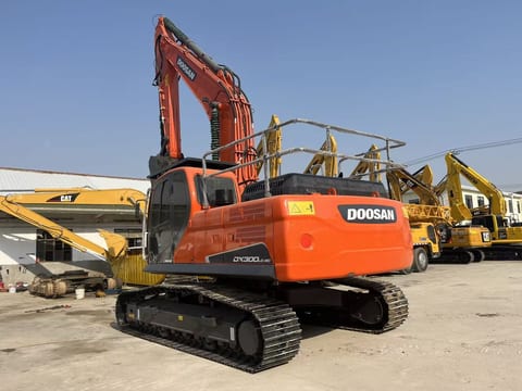 2022 Doosan DX300LC Crawler Excavator