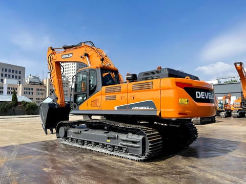 Develon DX360LCA-7B Crawler Excavator