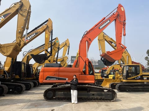2023 Doosan DX225LC Crawler Excavator