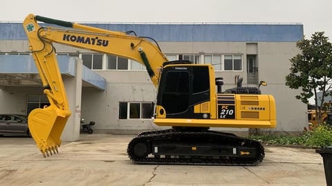 2021 Komatsu PC210 Crawler Excavator