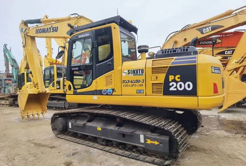 2023 Komatsu PC210 Crawler Excavator