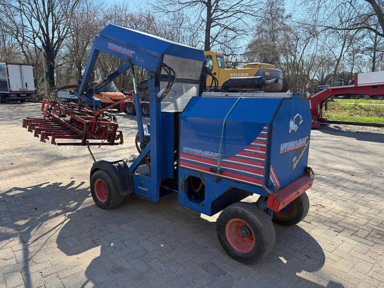 1995 Hydromak MOBI VARIO 2000 bricklayer, side view