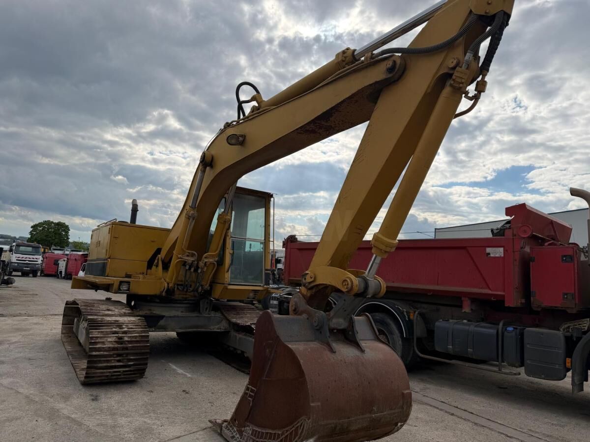 1987 Caterpillar 225B Crawler Excavator