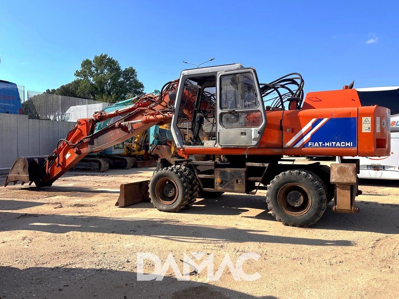 1995 Fiat-Hitachi FH200W.3 Wheel Excavator 1995 Fiat-Hitachi FH200W.3 Wheel Excavator