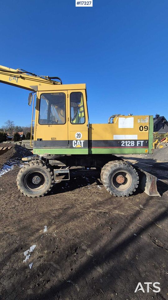 1996 Caterpillar 212B FT Wheel Excavator