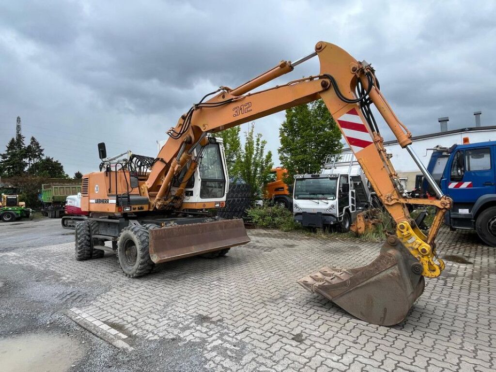1997 Liebherr A 312 Wheel Excavator