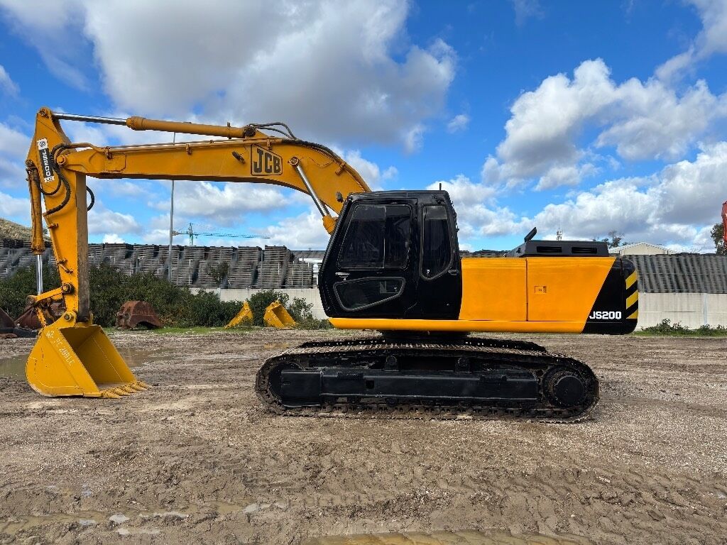 1999 JCB JS200LC Crawler Excavator