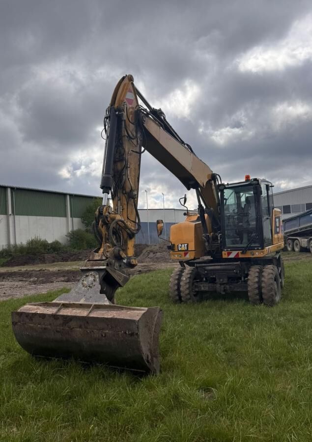 2020 Caterpillar M315F Koparko-ładowarka kołowa