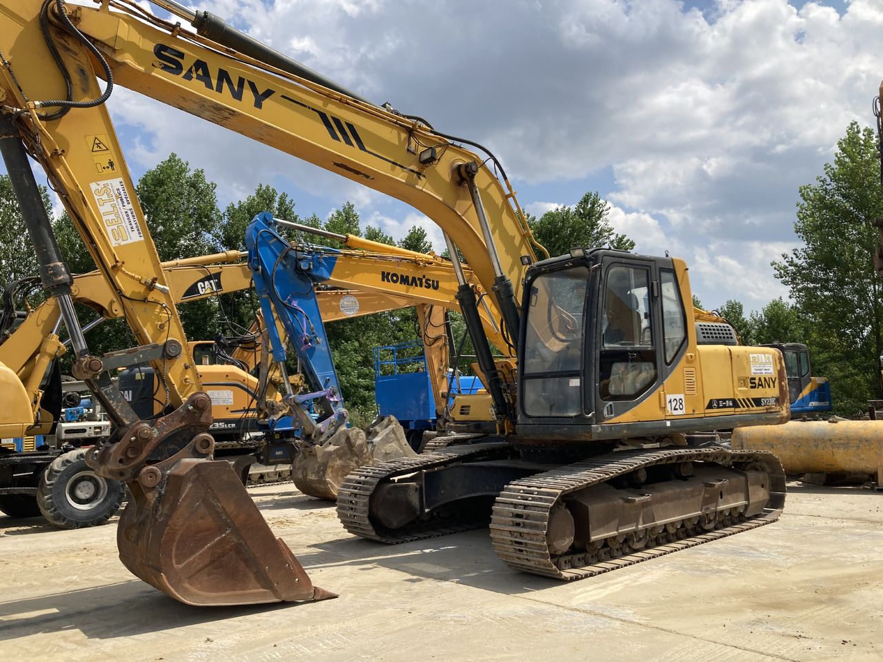 Gąsienicowa koparka Sany SY 230 C z 2008 roku