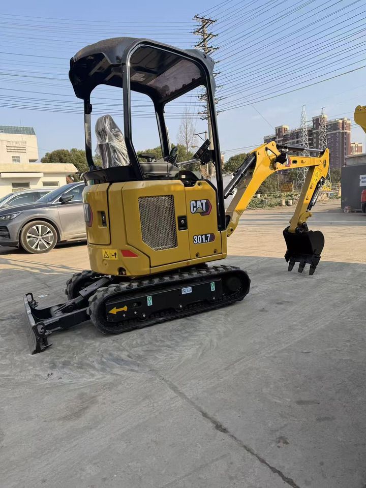 2022 Caterpillar 301.7 Miniescavatore