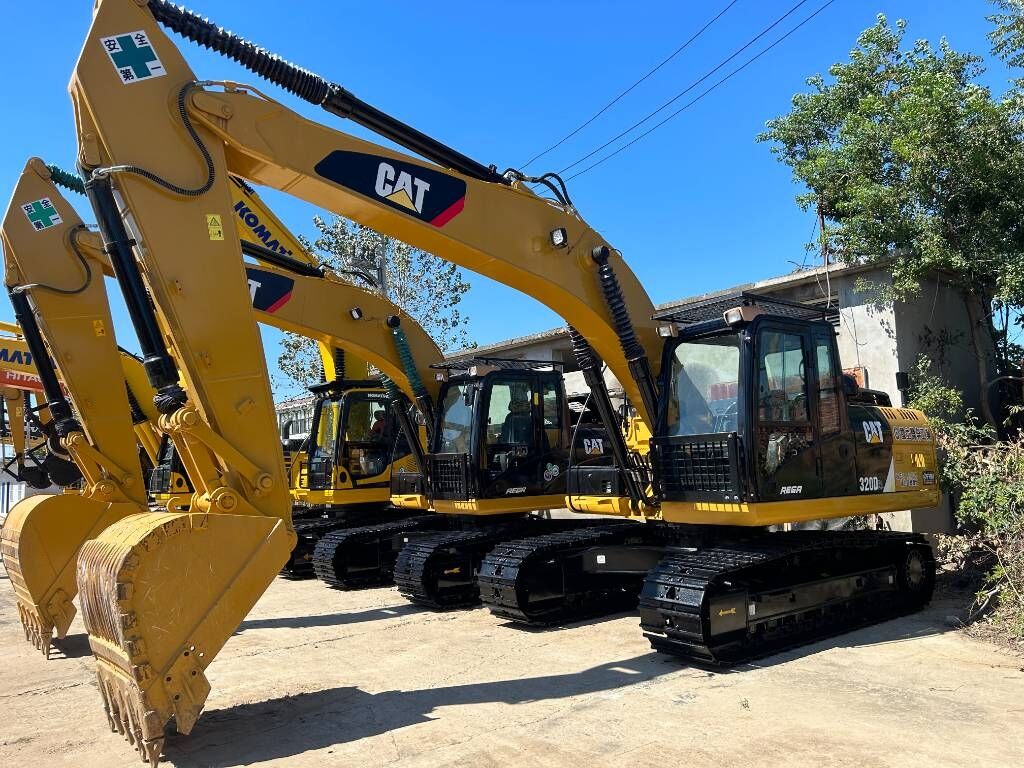 2025 Caterpillar 320D Crawler Excavator