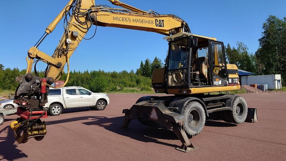 2000 Caterpillar M312-4X4 Wheel Excavator 2000 Caterpillar M312-4X4 Wheel Excavator