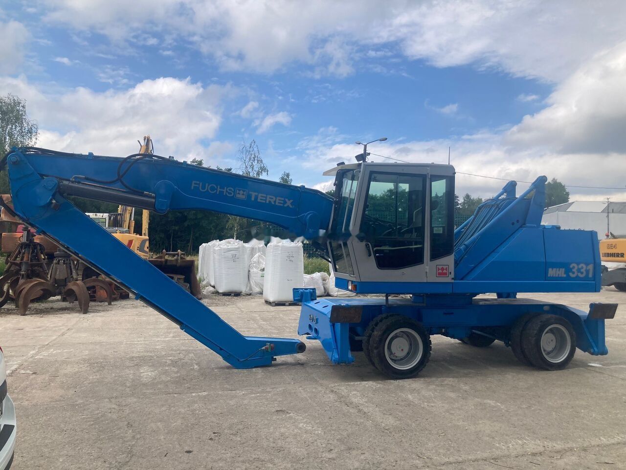 2003 Fuchs MHL331C Material Handler