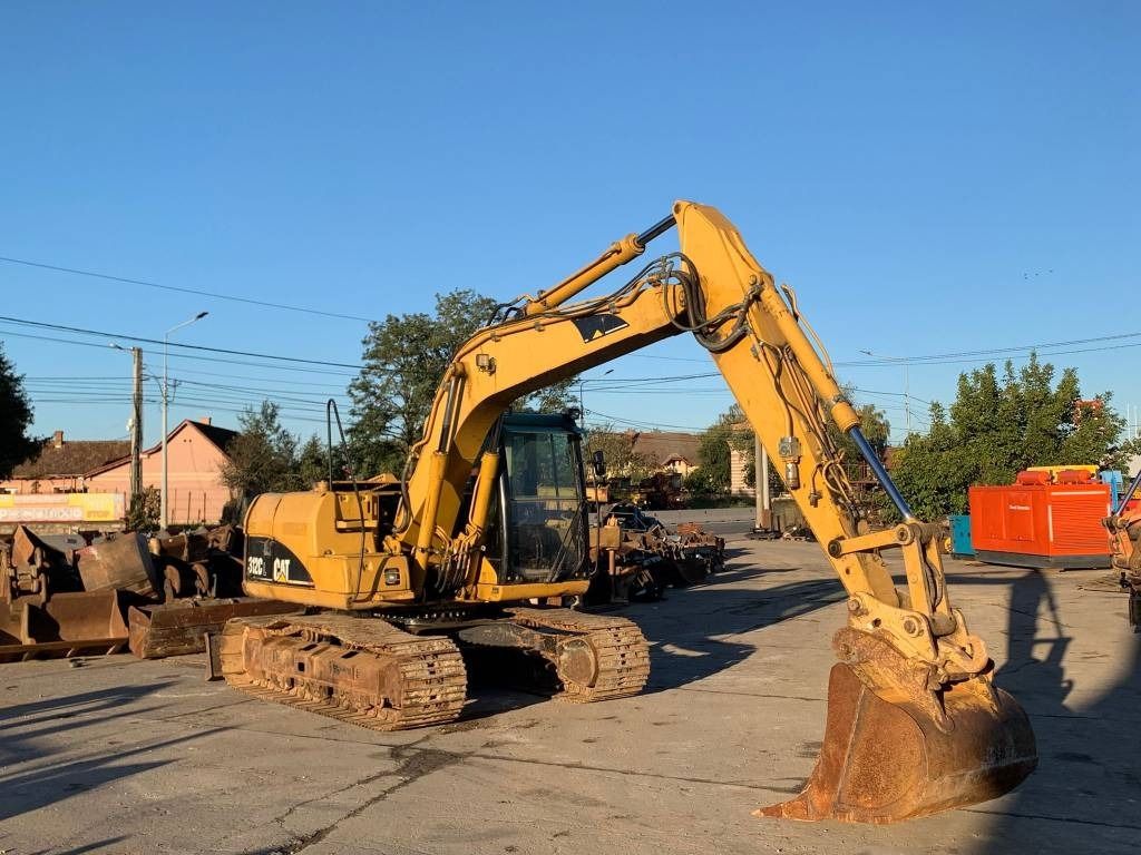 2005 Caterpillar 312CL crawler excavator, side view 2005 Caterpillar 312CL crawler excavator, side view