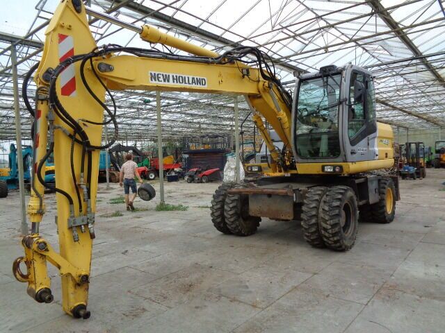 2005 New Holland MH 4.6 Wheel Excavator